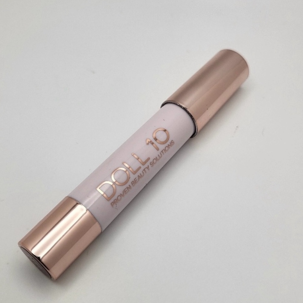 DOLL 10 Lip Crayon / ENJOY LIFE, a rich plum shade / BRAND NEW